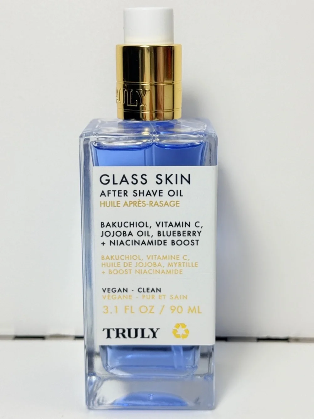 TRULY Glass Skin After Shave Oil - NIB - Picture 2 of 5